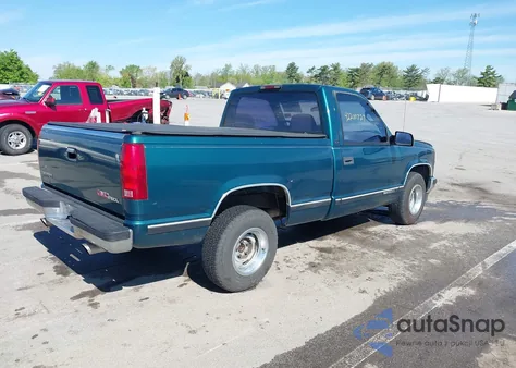 1996 GMC Sierra C1500 z USA, uszkodzony, nr VIN 1GTEC14W1TZ541091